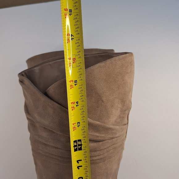 Mootsie Tootsies Boots - Picture 5 of 12